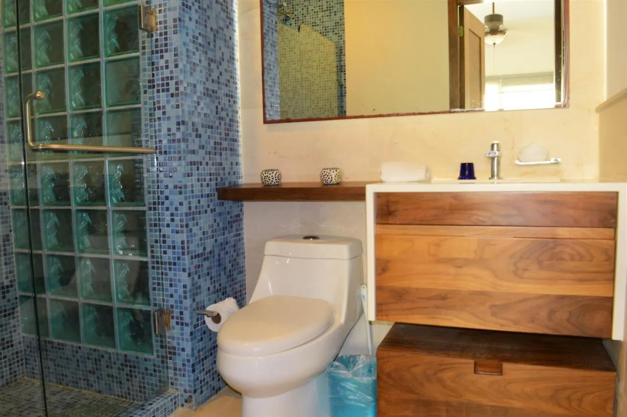 Amazing 3Br Penthouse Steps To The Beach And 5Th Avenue Playa del Carmen Apartment